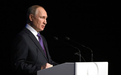 Путин призвал судей поскорее настроить работу на новых территориях России