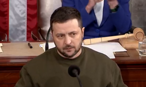 Зеленский уволил всех военкомов на Украине