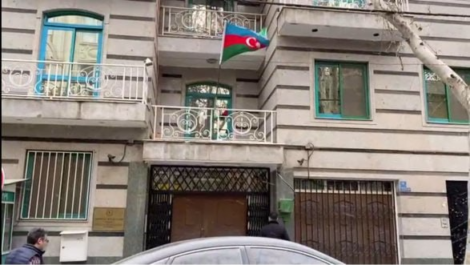 Названо имя напавшего на посольство Азербайджана в Тегеране
