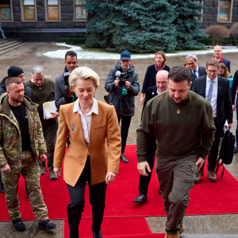 Еврокомиссарам запретили одеваться в зелёное в поездке на Украину