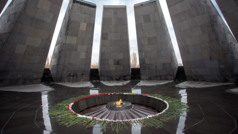 В Армении отдали дань памяти скорбной дате геноцида армян