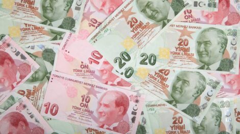 Рост инфляции в Турции: подсчитана выгода работы россиян за лиры