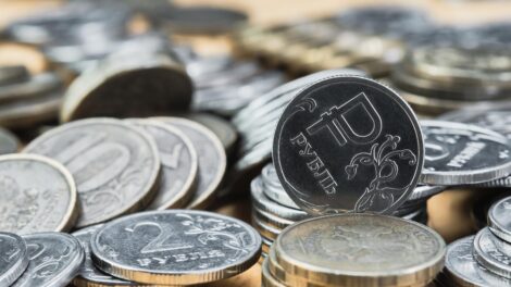 Костин: введение двух курсов рубля приведет к резкой девальвации