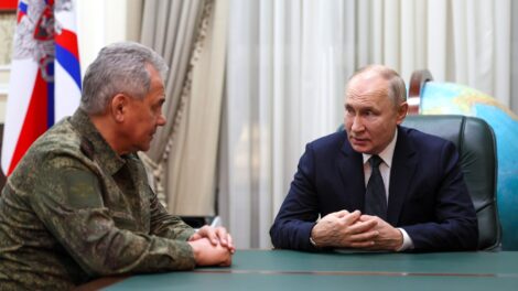 Путин посетил военный штаб в Ростове-на-Дону