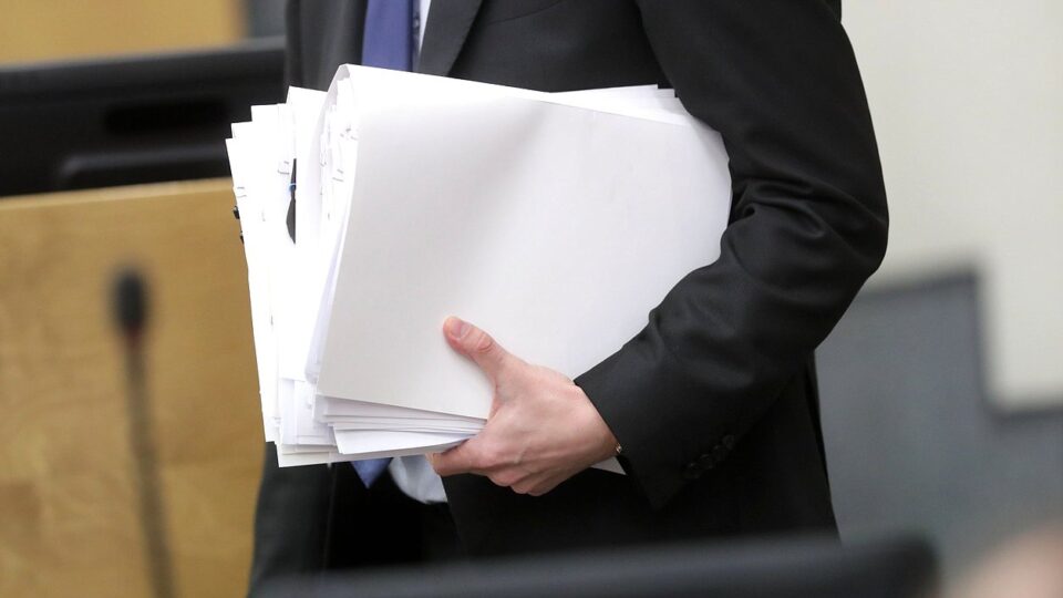 Госдума повысила МРОТ до 27 093 рублей