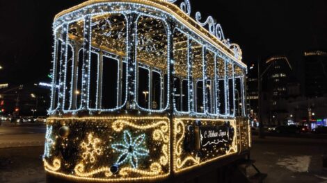 Информационное агентство «Бизнес Код» поздравляет с наступающим Новым годом и Рождеством!