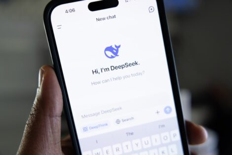 DeepSeek показала новую модель