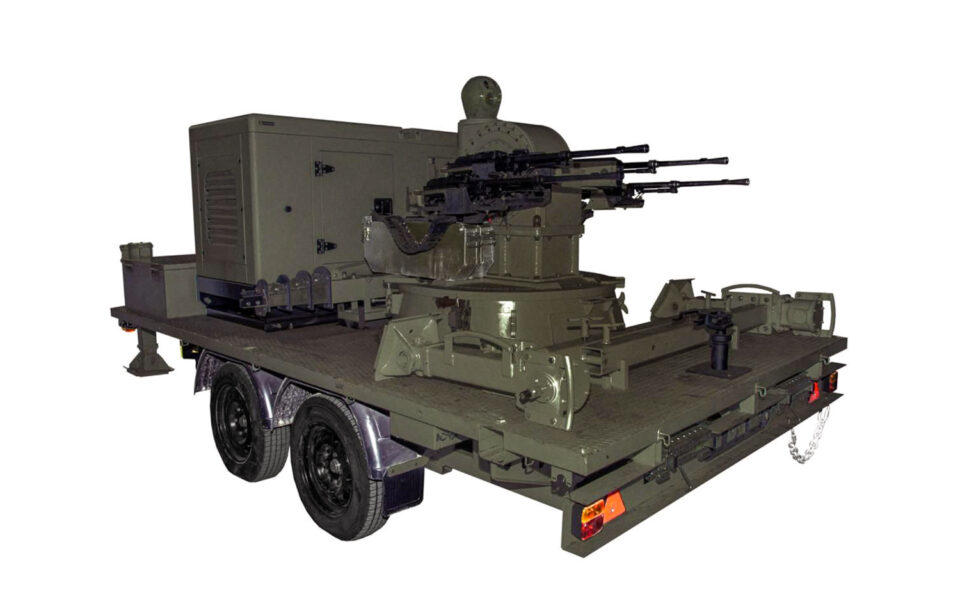 В состав комплекса входят радиолокационные станции, которые обнаруживают как крупные, так и малоразмерные воздушные цели