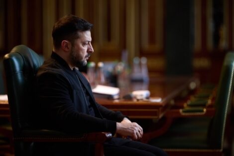 Зеленский отказался приезжать в Москву