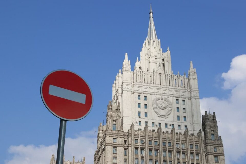 Песков раскрыл цель визита директора ЦРУ в Москву